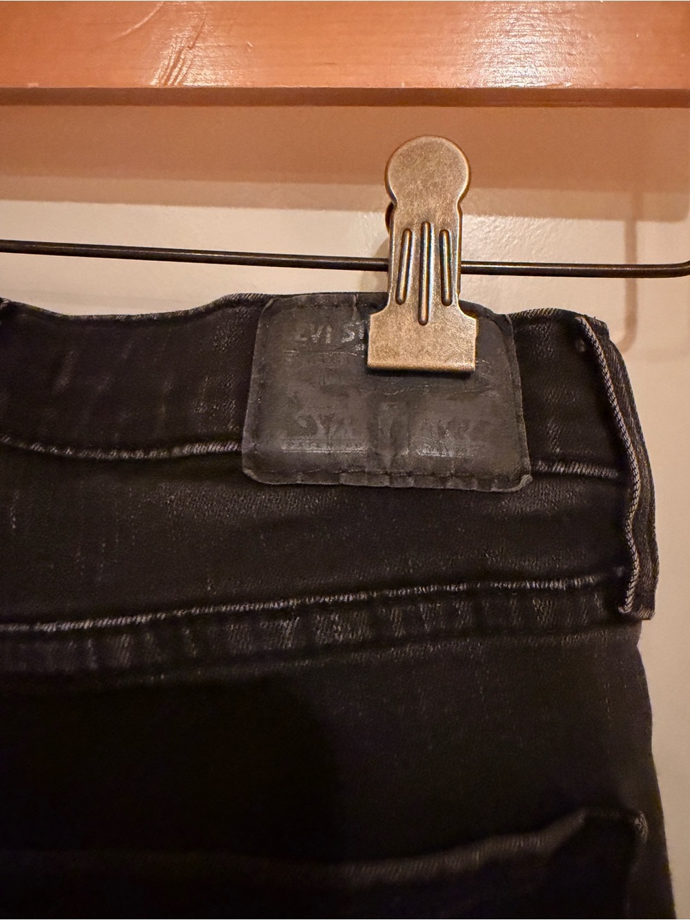 Levi Strauss & Co Black High-Rise Skinny Jeans - Women's 720 size 27 black tag - Picture 2 of 4